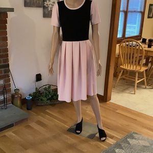 lularoe Amelia dress with side pockets